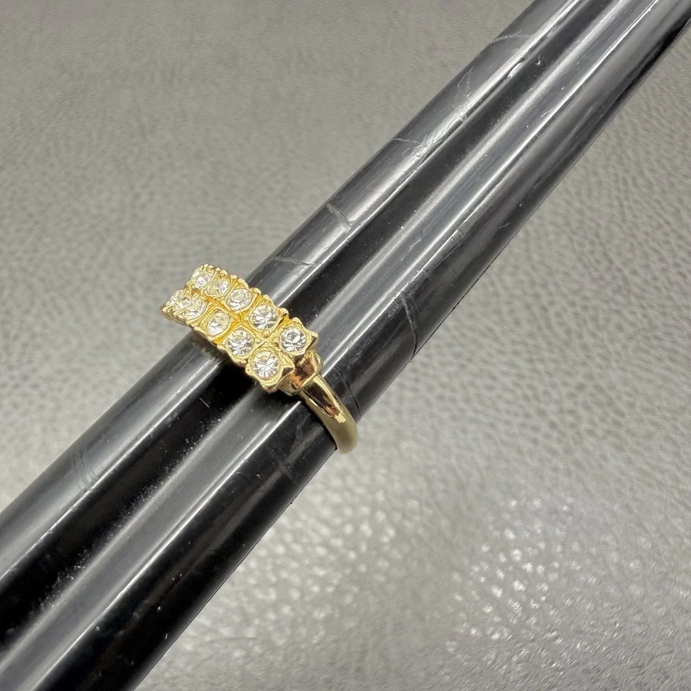 Womens Ring Size 8 Crystal Cocktail Gold Tone Band Statement Fashion Jewelry‎